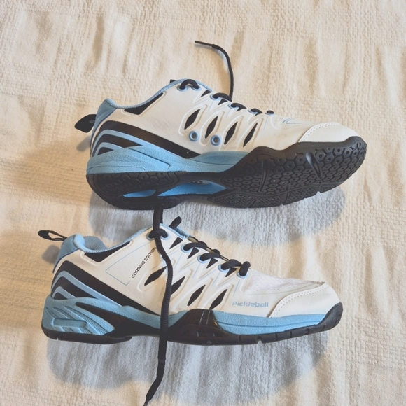Acacia women's size 8W white & light blue pickleball sneakers shoes EUC - Picture 2 of 8